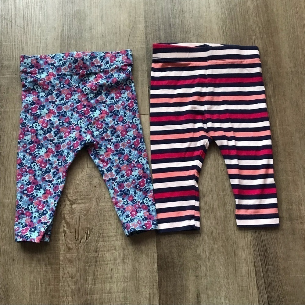 2 pair of baby leggings size 3-6 month